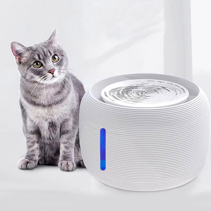 آبخوری-اتو-سفید11 آبخوری اتوماتیک سگ و گربه ال ای دی دار مدل شاون 2.5 لیتری + ارسال رایگان